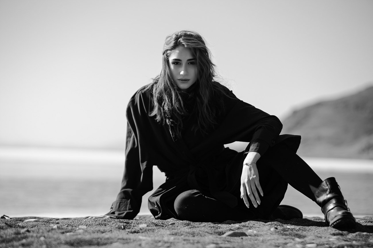 Լուսանկարիչ-Գագիկ Հարությունյան,<br>Մոդել-Արփի Յան Գոլտիեր,<br>Հայաստան (Սևան)<br>2017